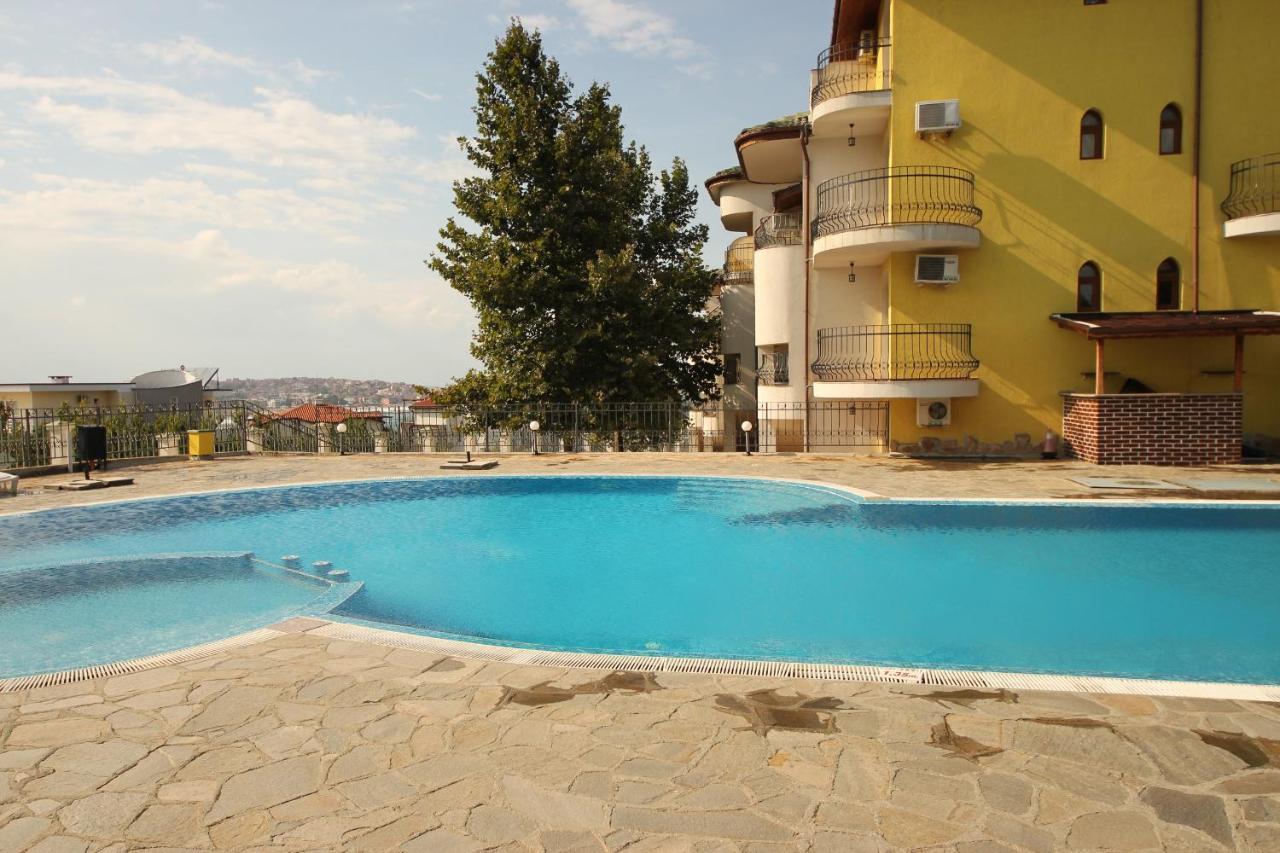 Menada Green Hills Apartments Sosopol Exterior foto