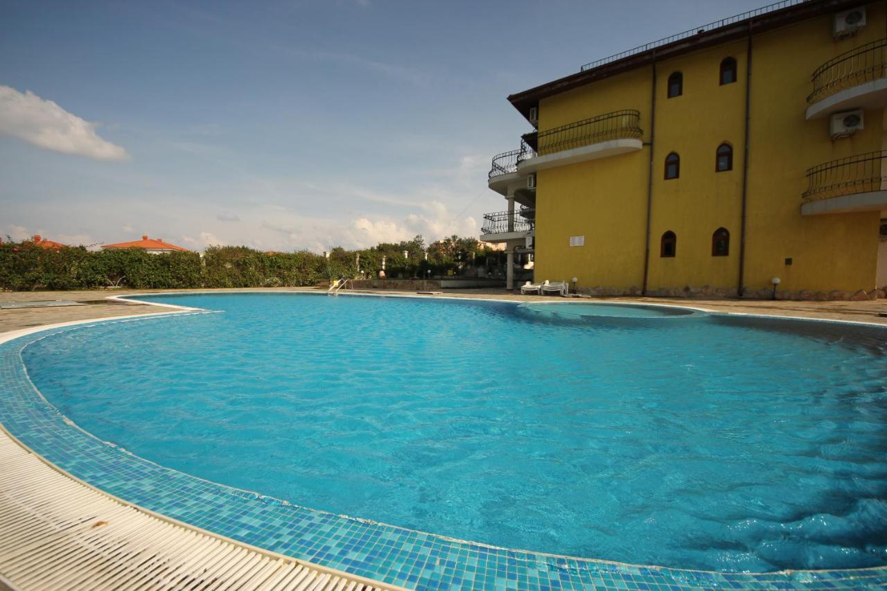 Menada Green Hills Apartments Sosopol Exterior foto