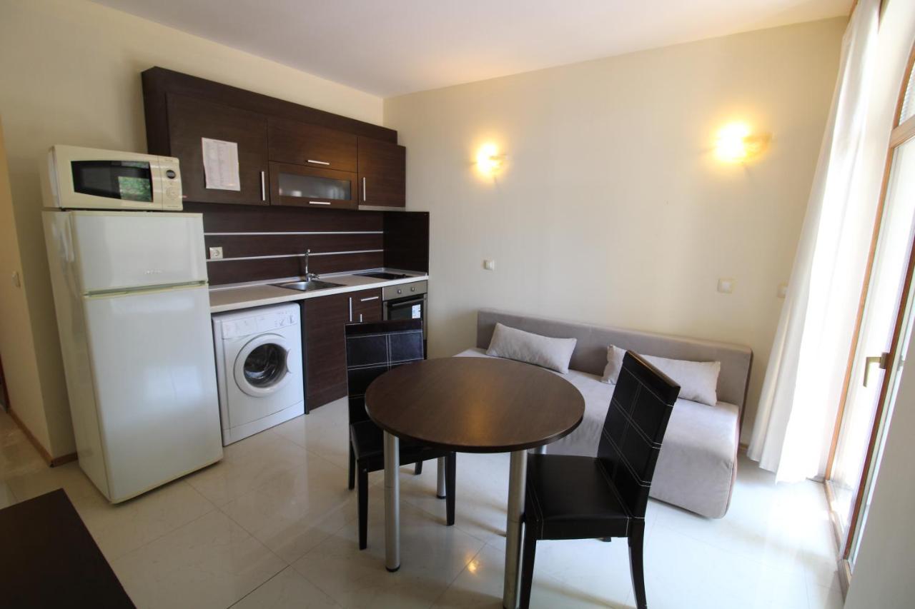 Menada Green Hills Apartments Sosopol Exterior foto