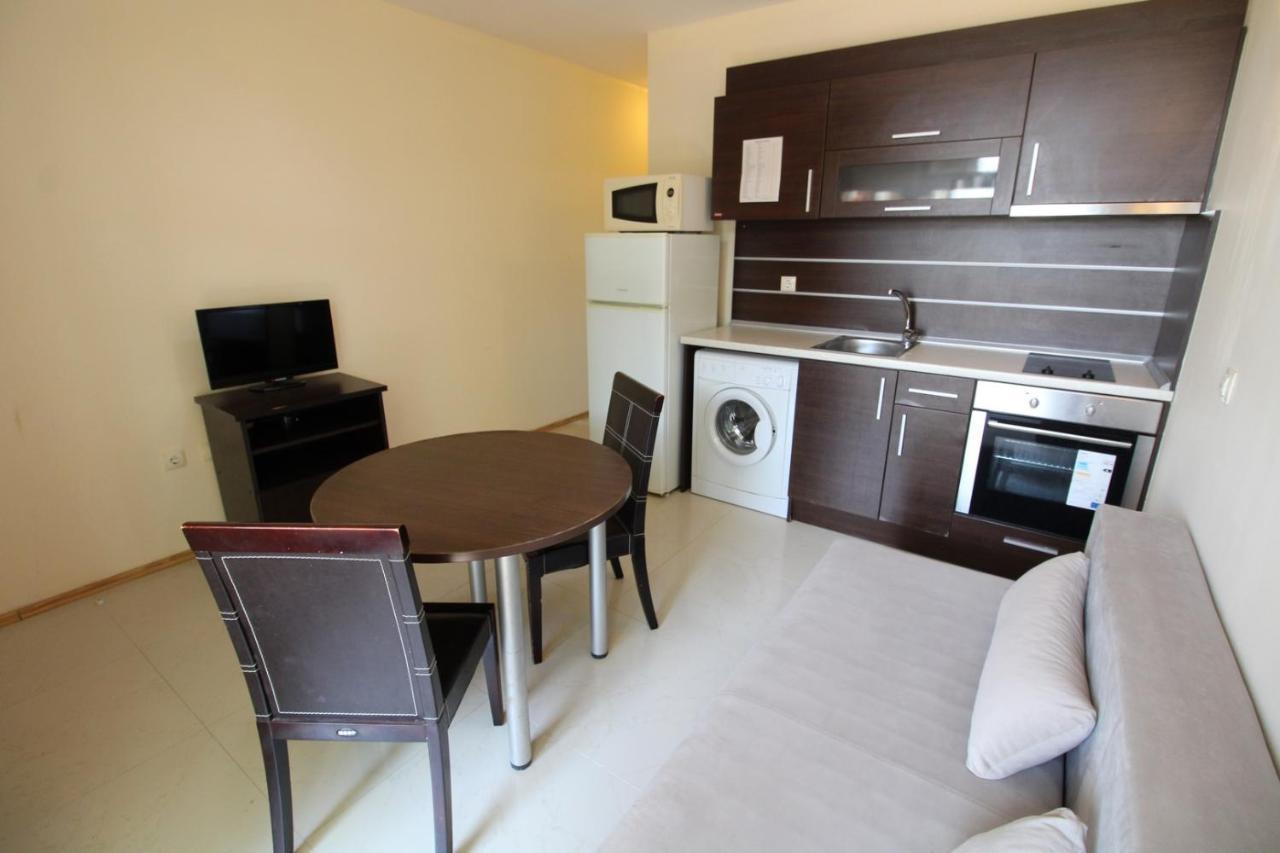 Menada Green Hills Apartments Sosopol Exterior foto