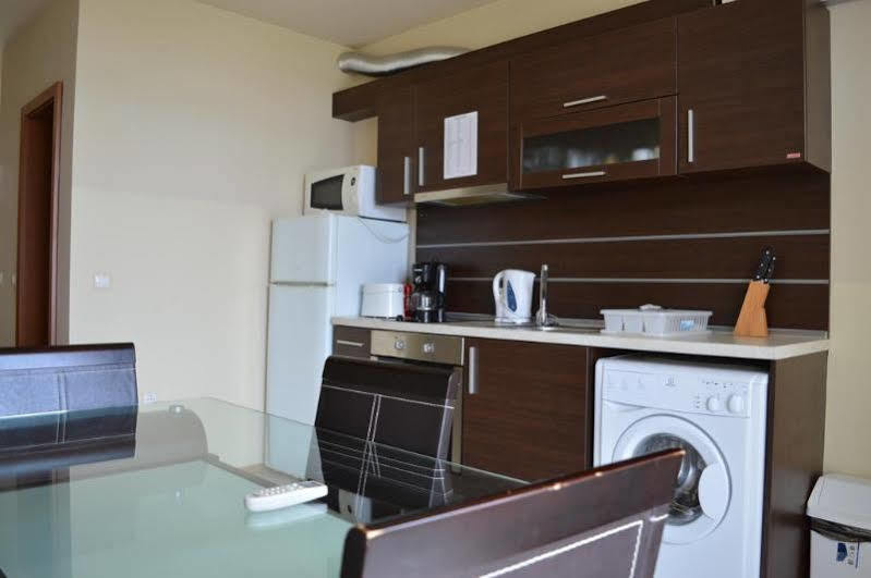 Menada Green Hills Apartments Sosopol Exterior foto