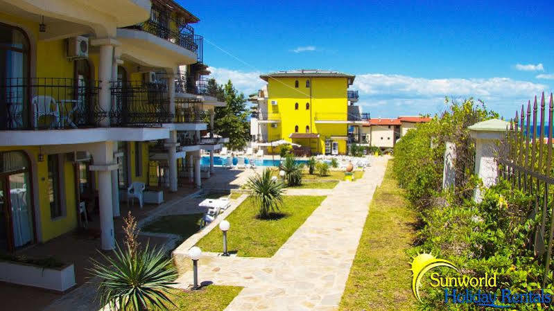 Menada Green Hills Apartments Sosopol Exterior foto