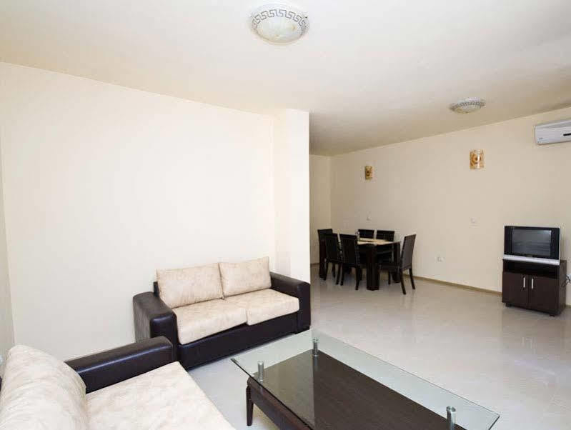 Menada Green Hills Apartments Sosopol Exterior foto