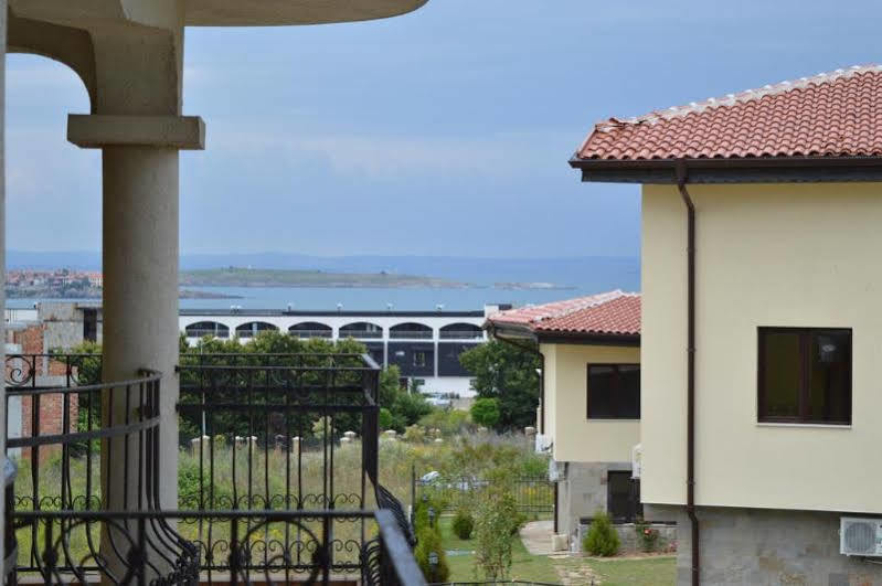 Menada Green Hills Apartments Sosopol Exterior foto
