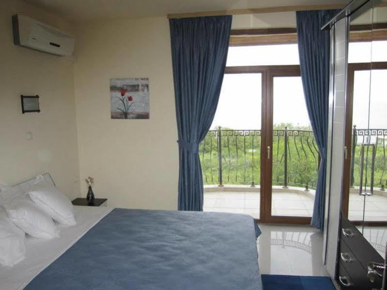 Menada Green Hills Apartments Sosopol Exterior foto