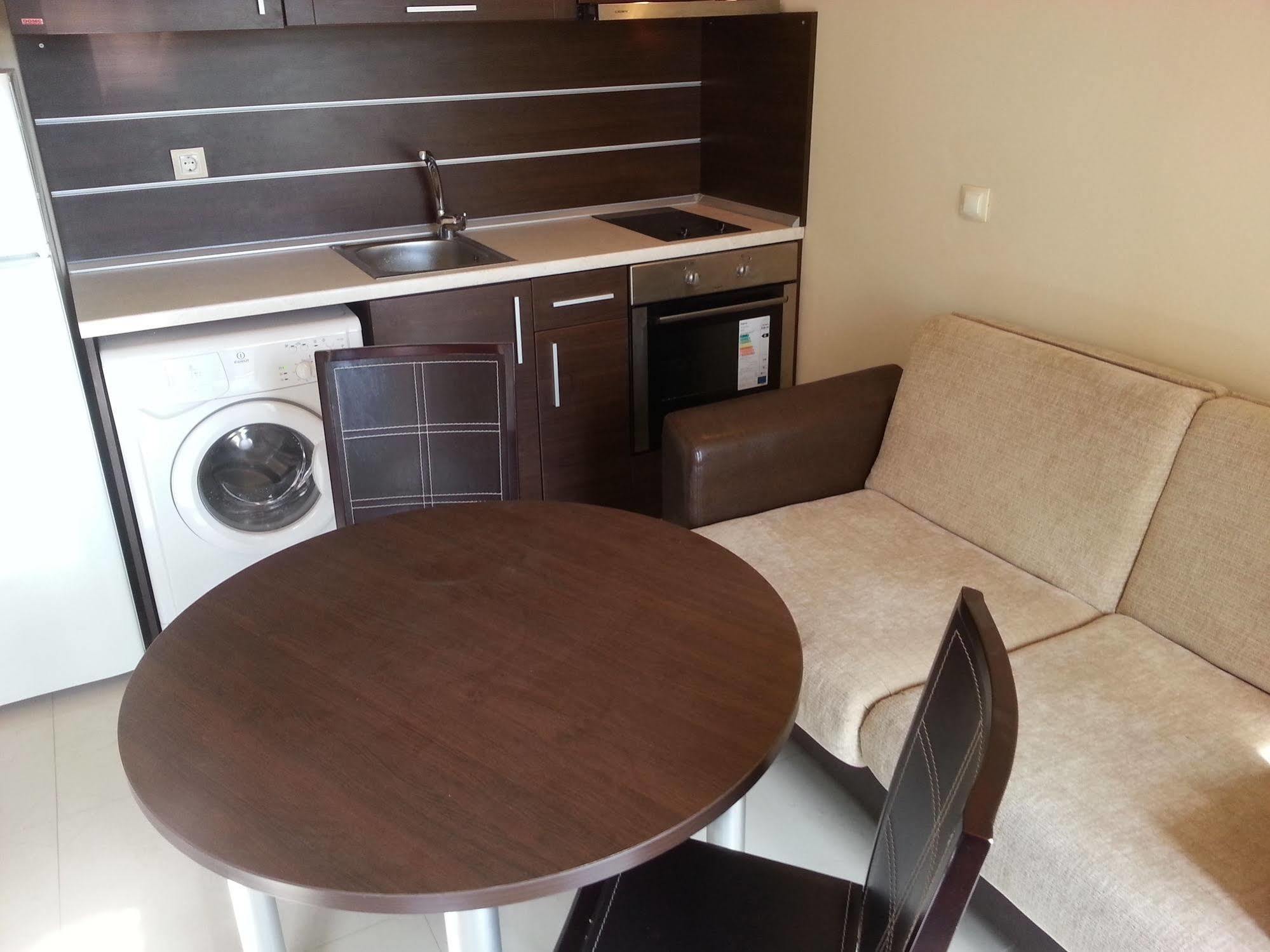Menada Green Hills Apartments Sosopol Exterior foto