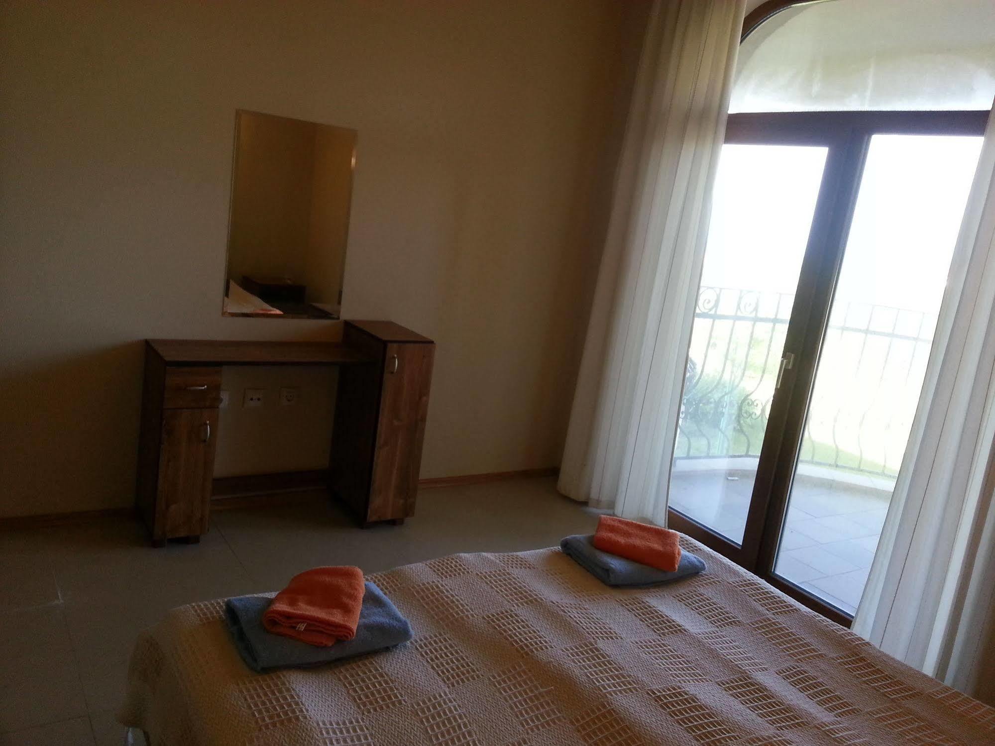 Menada Green Hills Apartments Sosopol Exterior foto