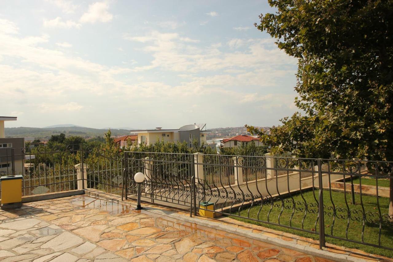Menada Green Hills Apartments Sosopol Exterior foto